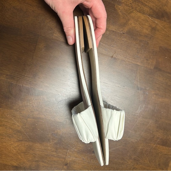 Reformation Marcella Ruched Flat Slide in White Sandals Size 7.5 - Picture 3 of 11